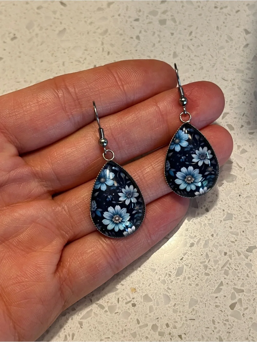 Floral‎ Teardrop Drop Earrings - Blue